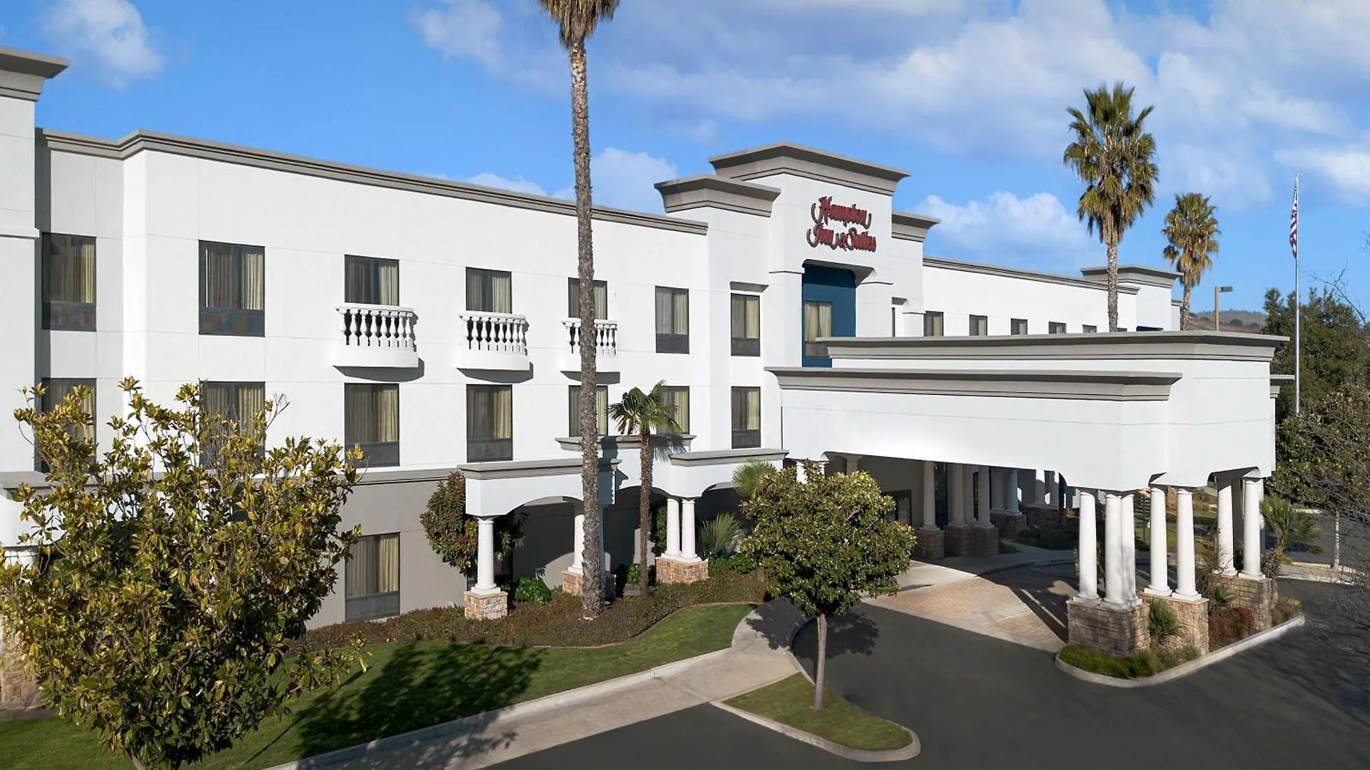 5 Three-Star Hotels Near Templeton Recreation Dept Worth Booking