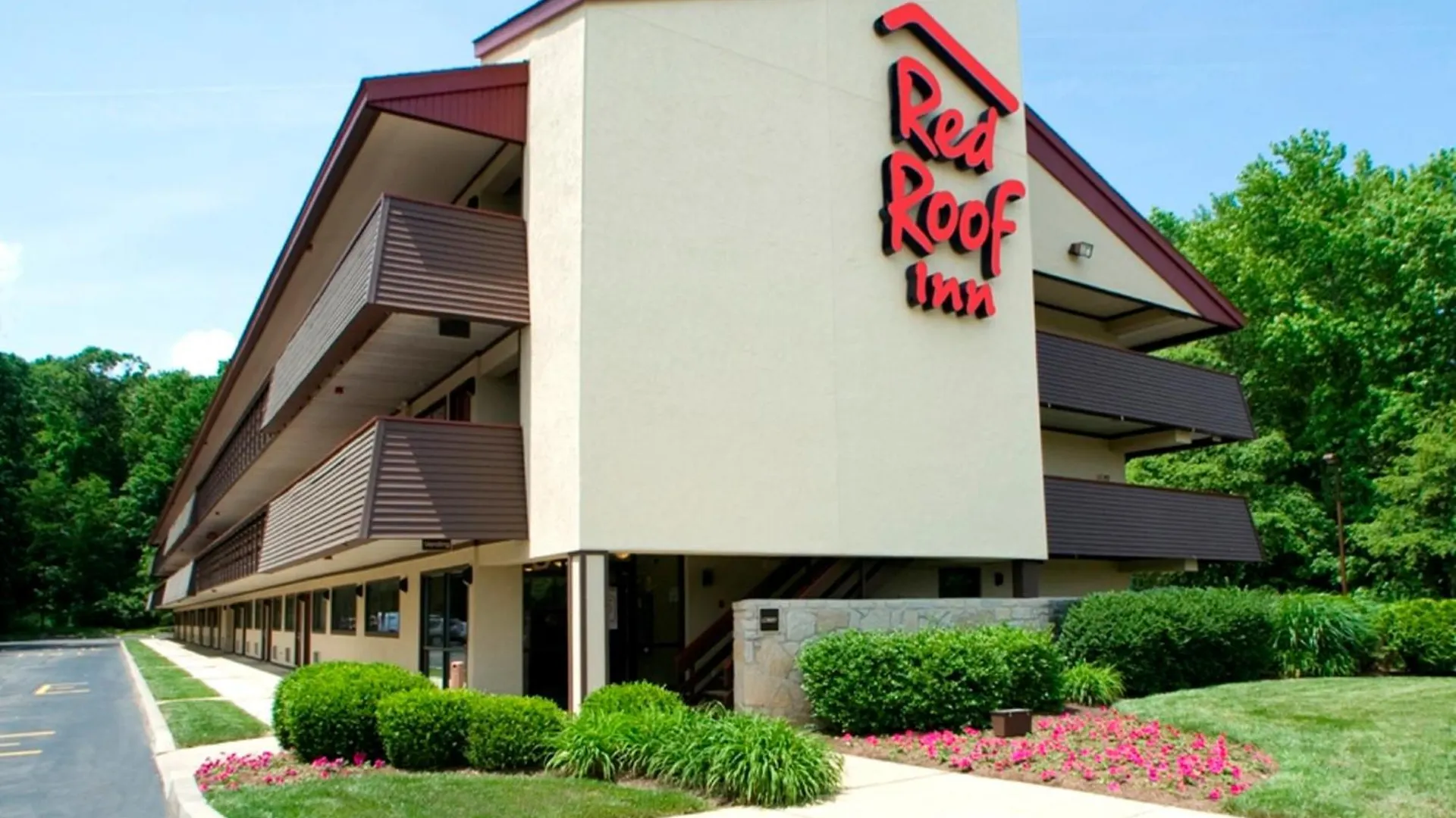 5 Airport Hotels Near Budget Airport Parking for Easy Access