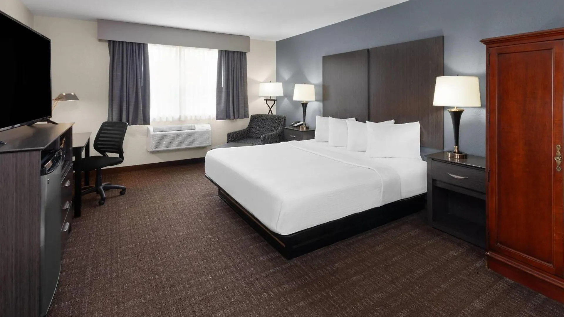 Where to Stay in Illinois: 7 Best Historical Hotels